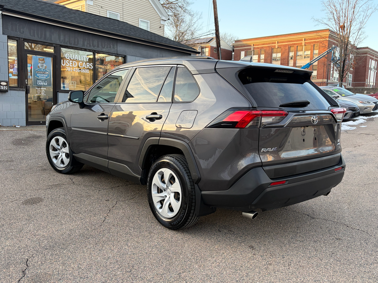 Toyota RAV4 LE AWD 2019