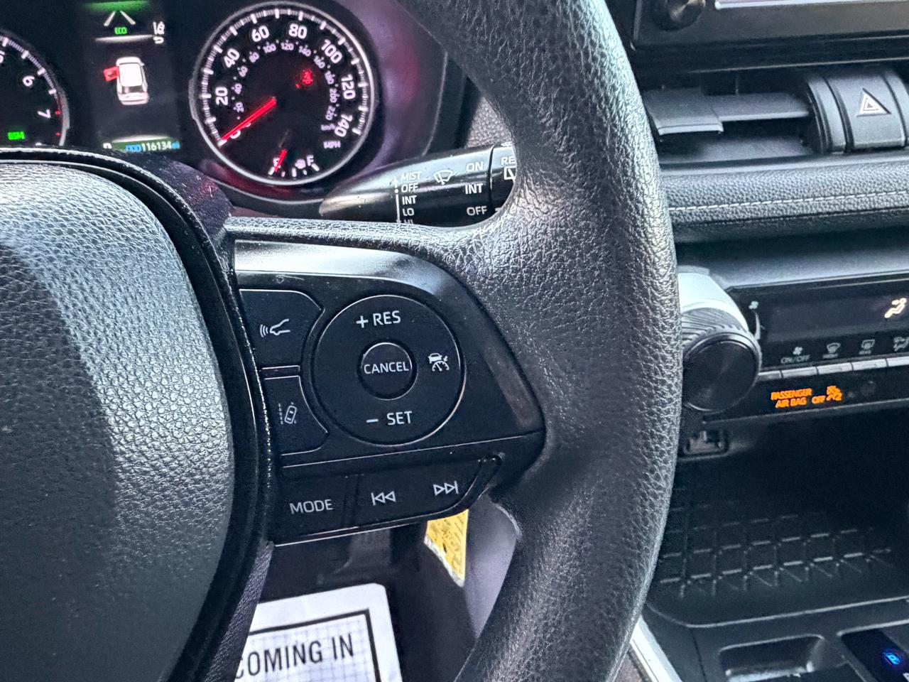 Toyota RAV4 LE AWD 2019