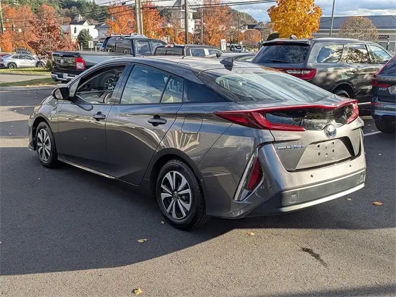 Toyota RAV4 LE AWD 2019