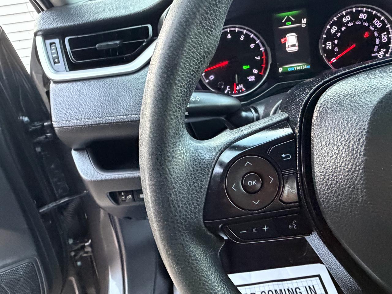 Toyota RAV4 LE AWD 2019