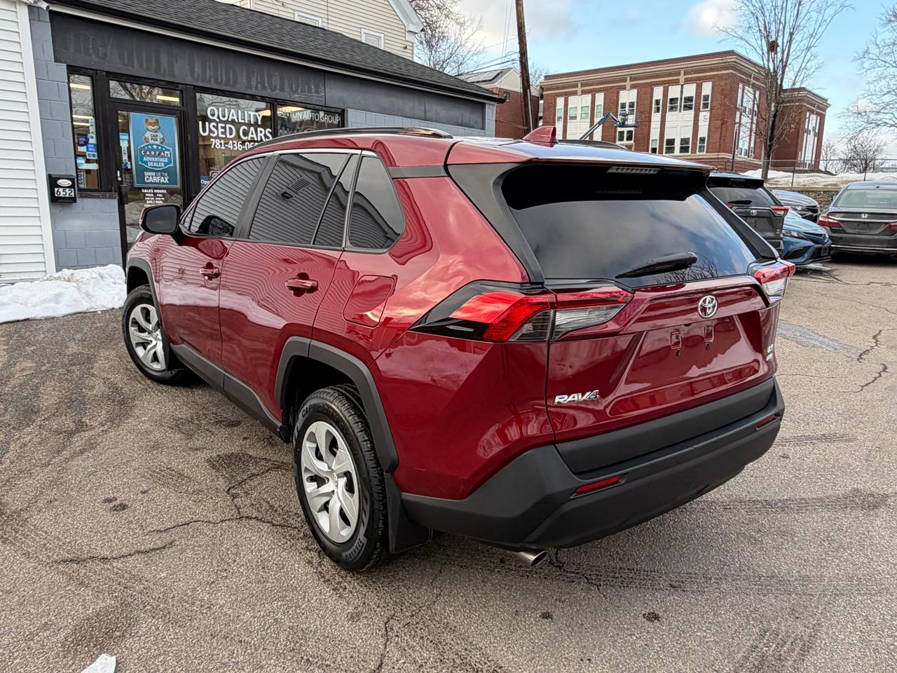 Toyota RAV4 LE AWD 2019