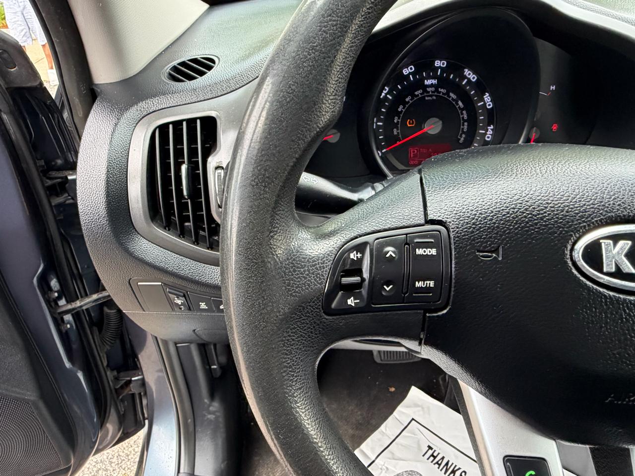 Kia Sportage LX AWD 2011