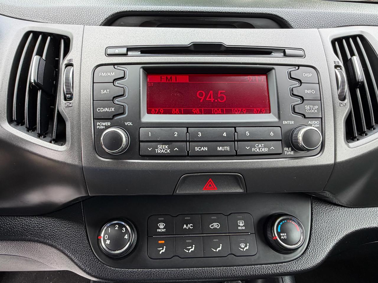Kia Sportage LX AWD 2011