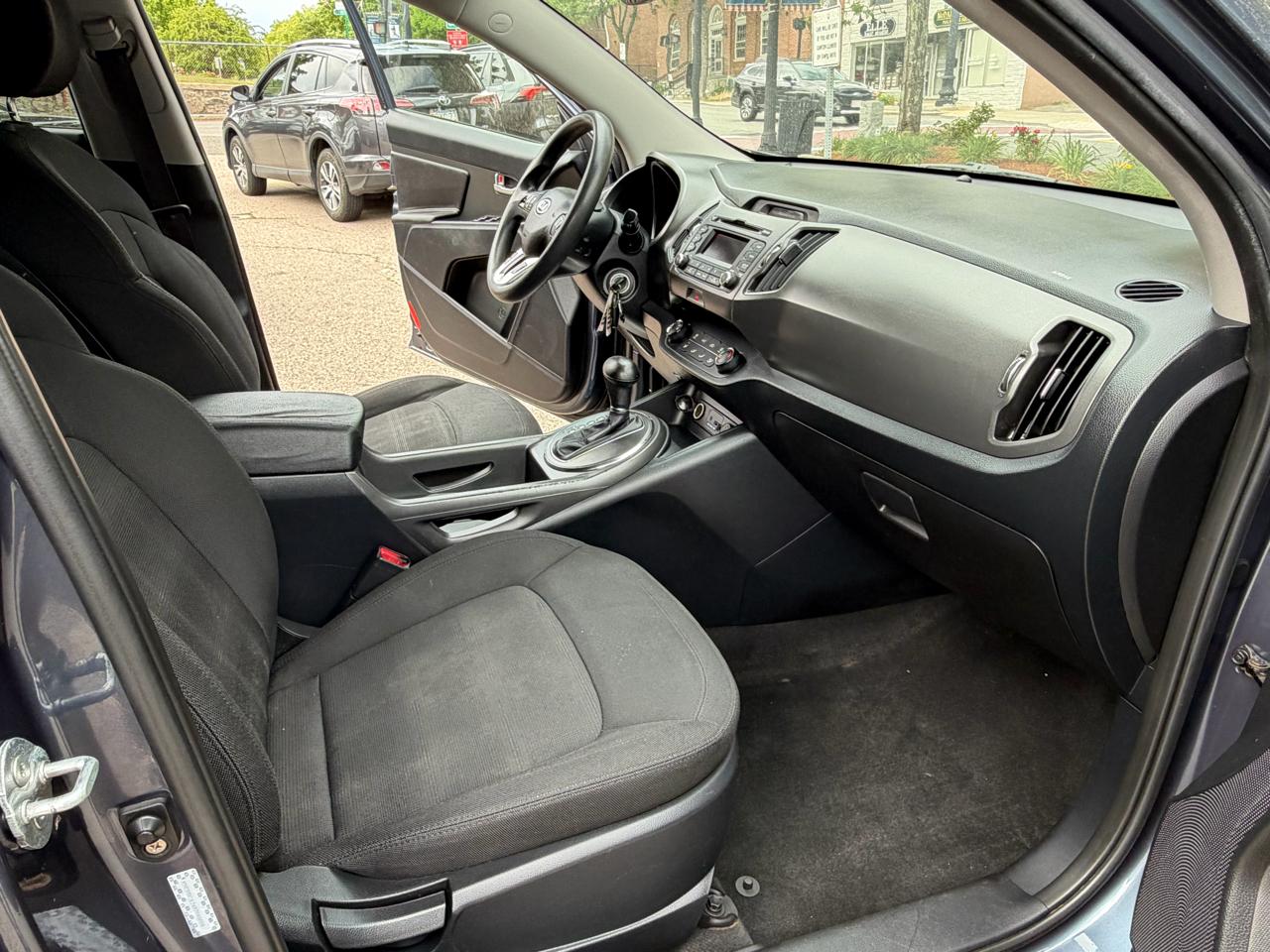 Kia Sportage LX AWD 2011