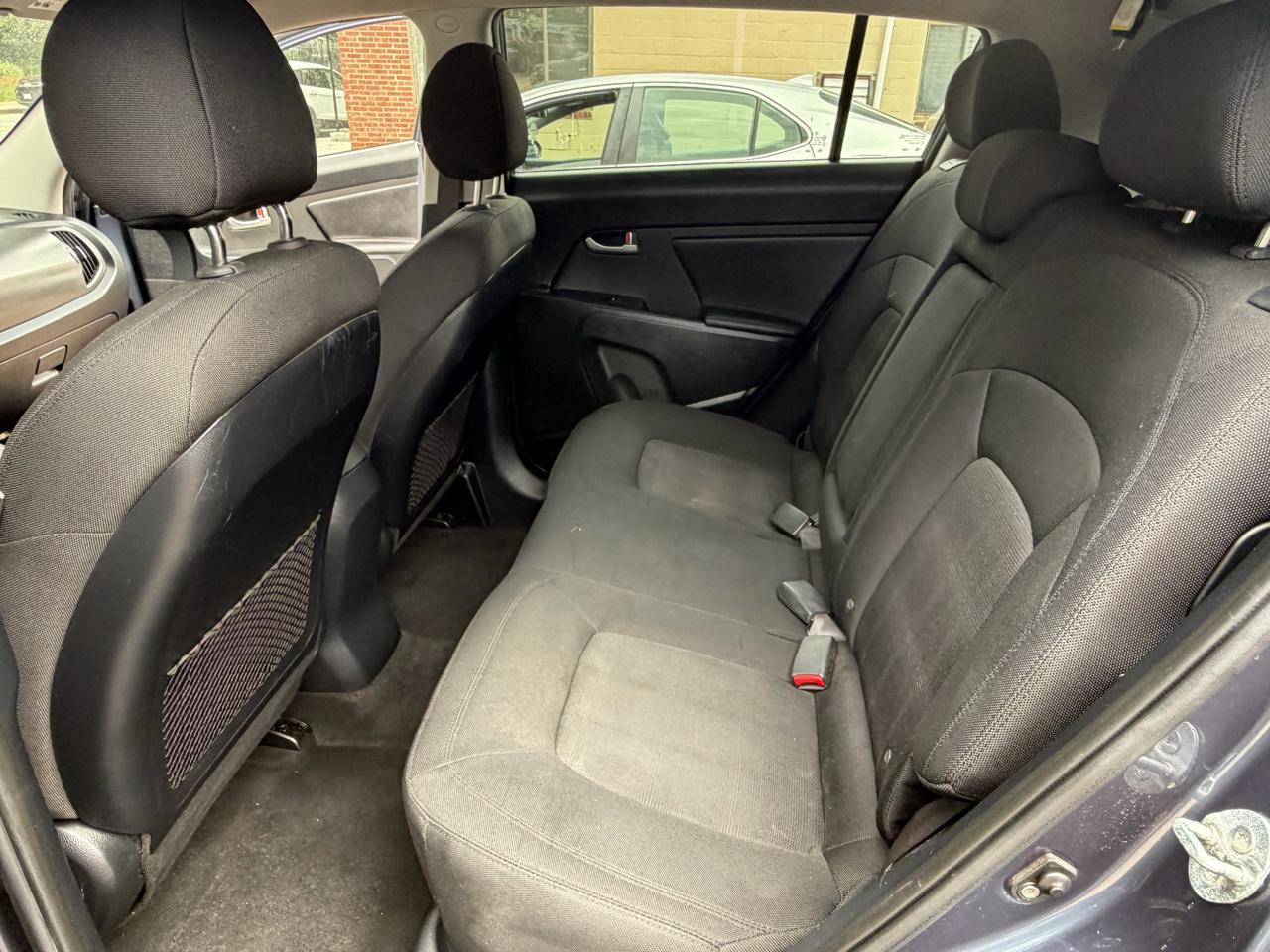 Kia Sportage LX AWD 2011