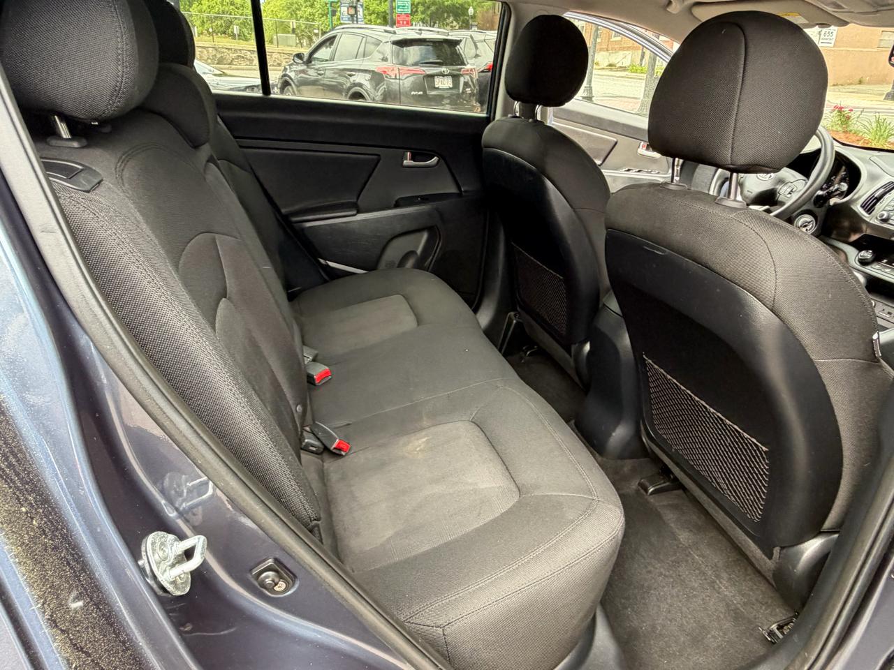 Kia Sportage LX AWD 2011