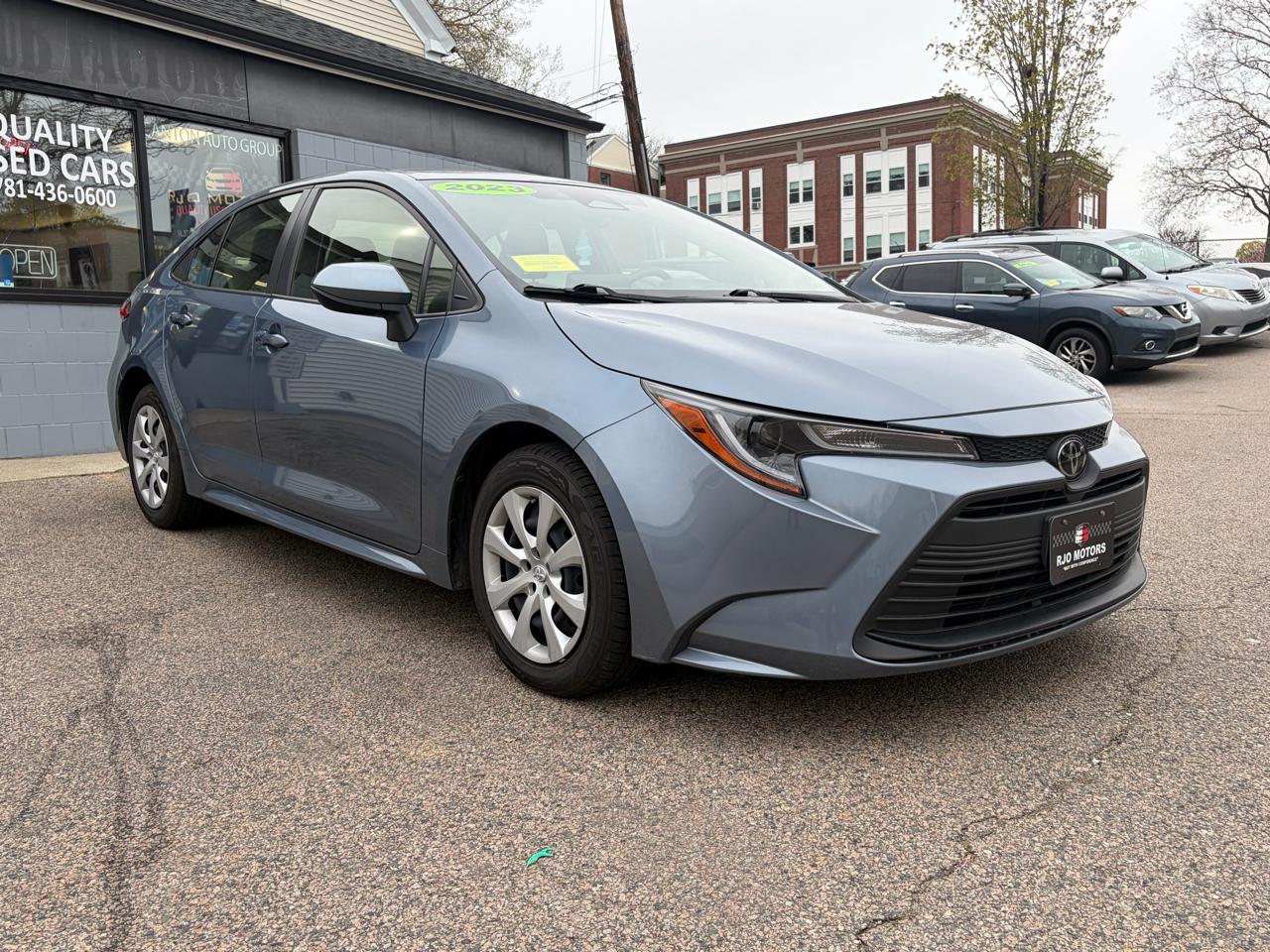 Toyota Corolla 4dr Sdn LE Auto 2023