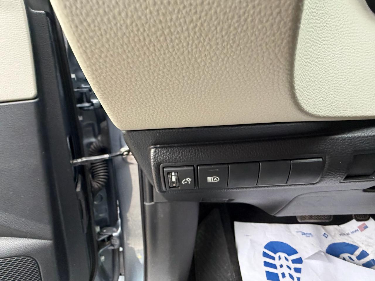 Toyota Corolla 4dr Sdn LE Auto 2023