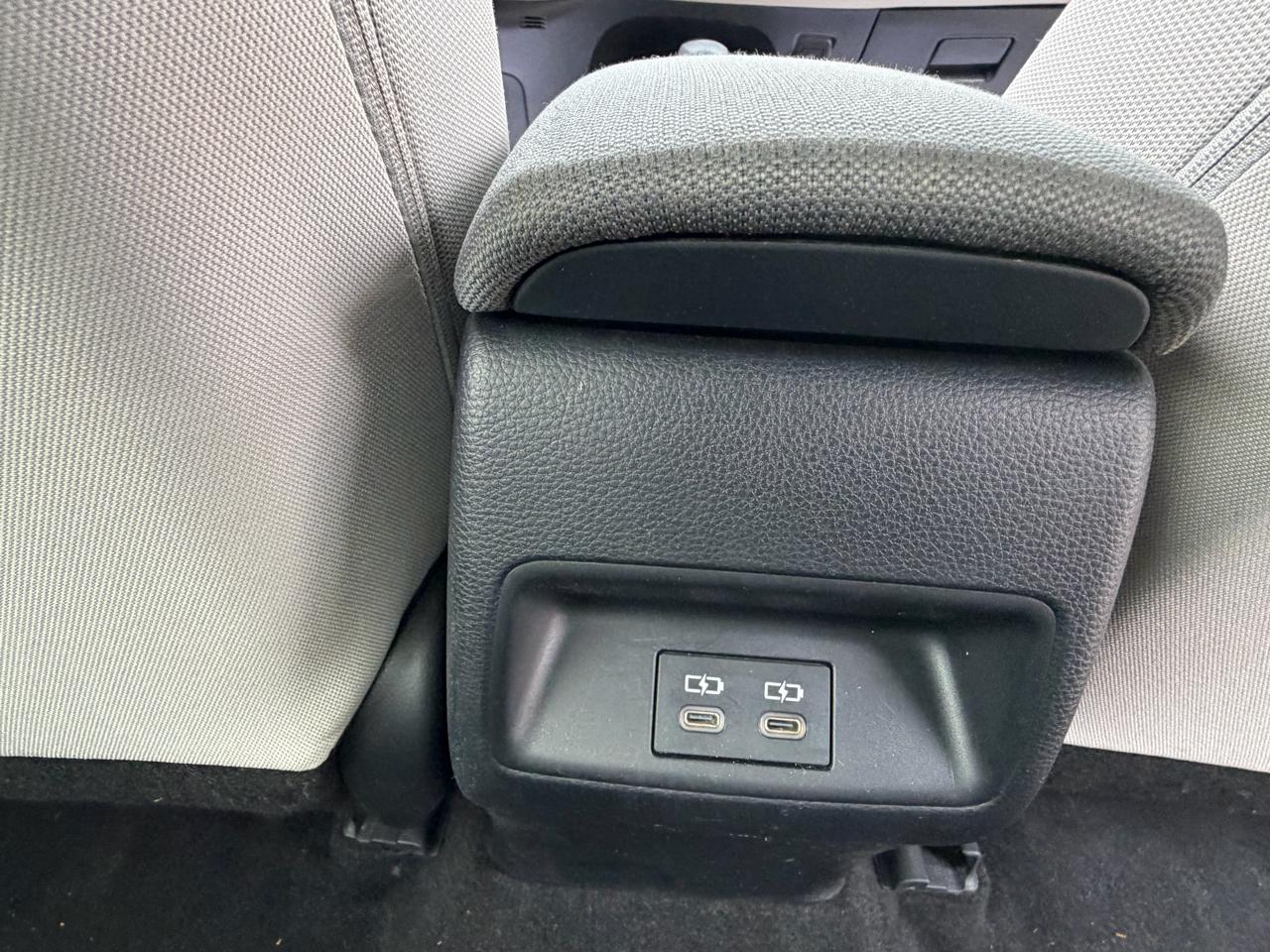 Toyota Corolla 4dr Sdn LE Auto 2023