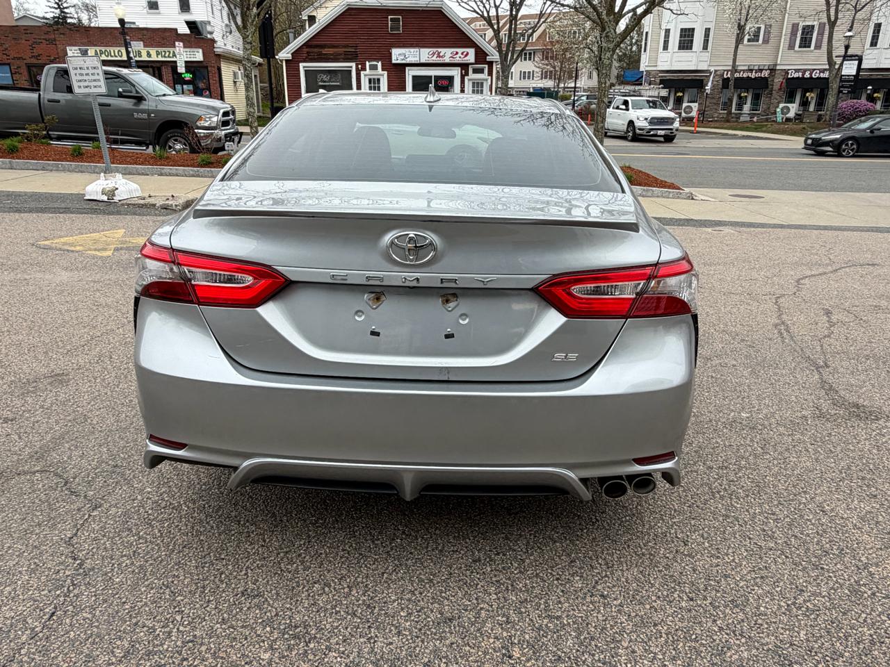 Toyota Camry XLE 2019