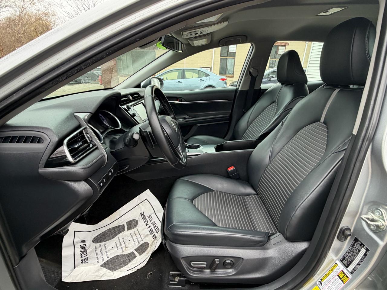 Toyota Camry XLE 2019