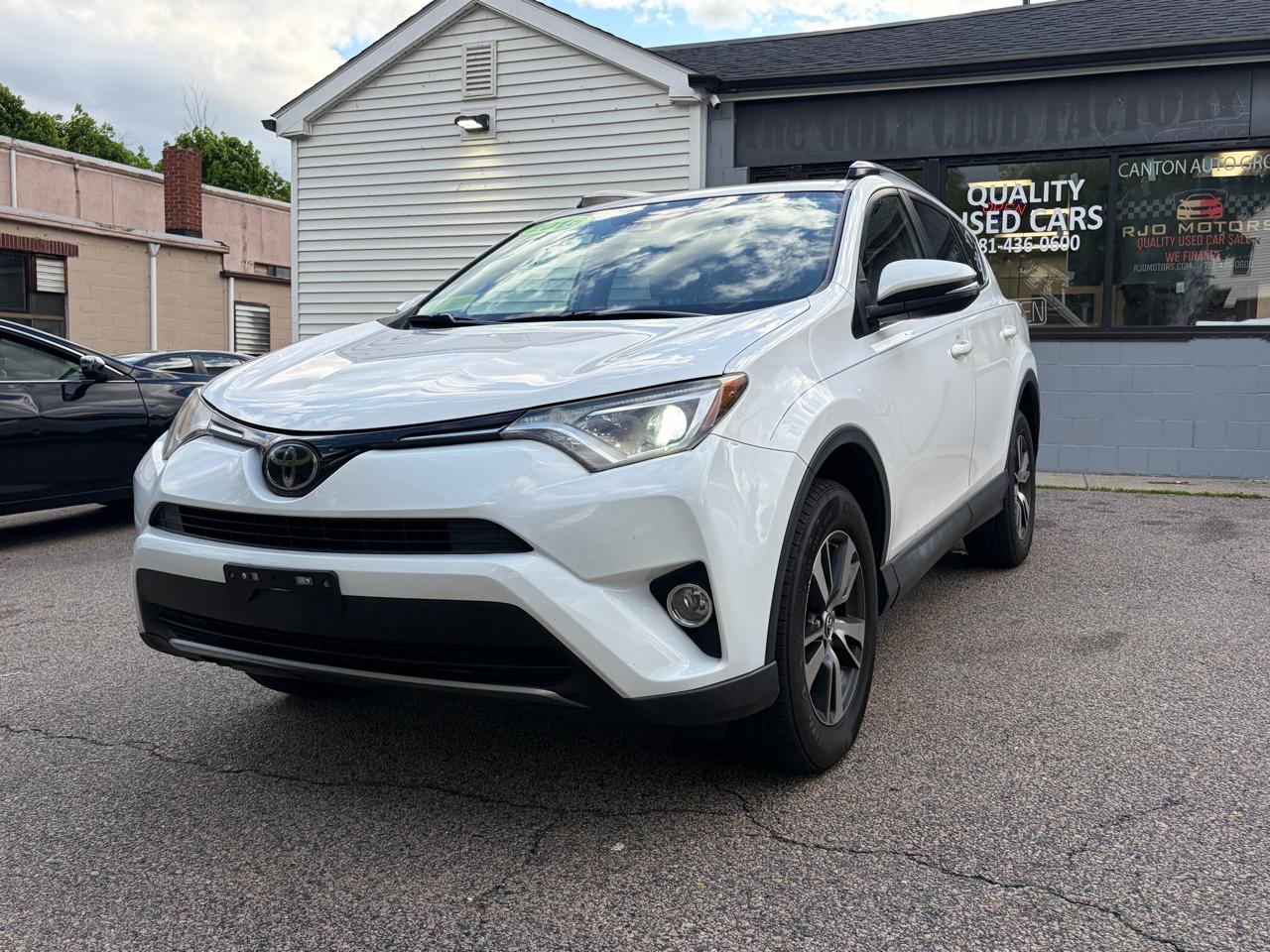 Toyota RAV4 XLE AWD 2018
