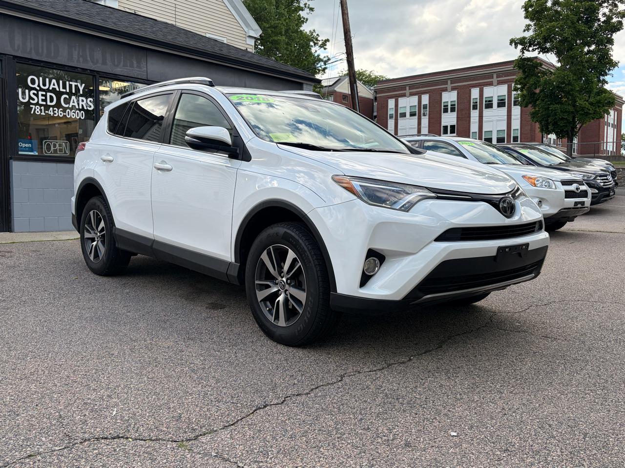 Toyota RAV4 XLE AWD 2018