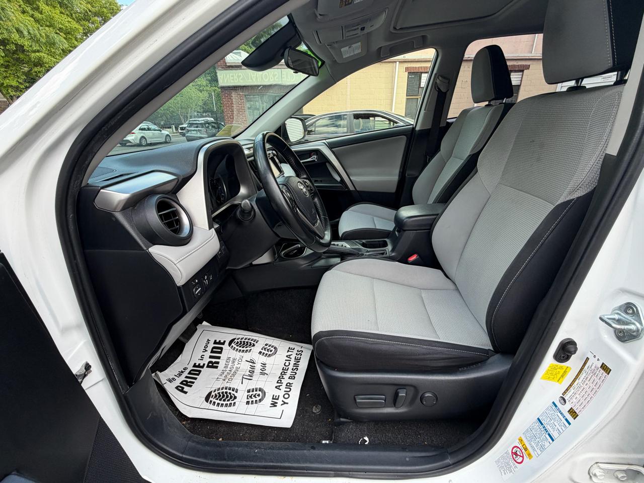 Toyota RAV4 XLE AWD 2018
