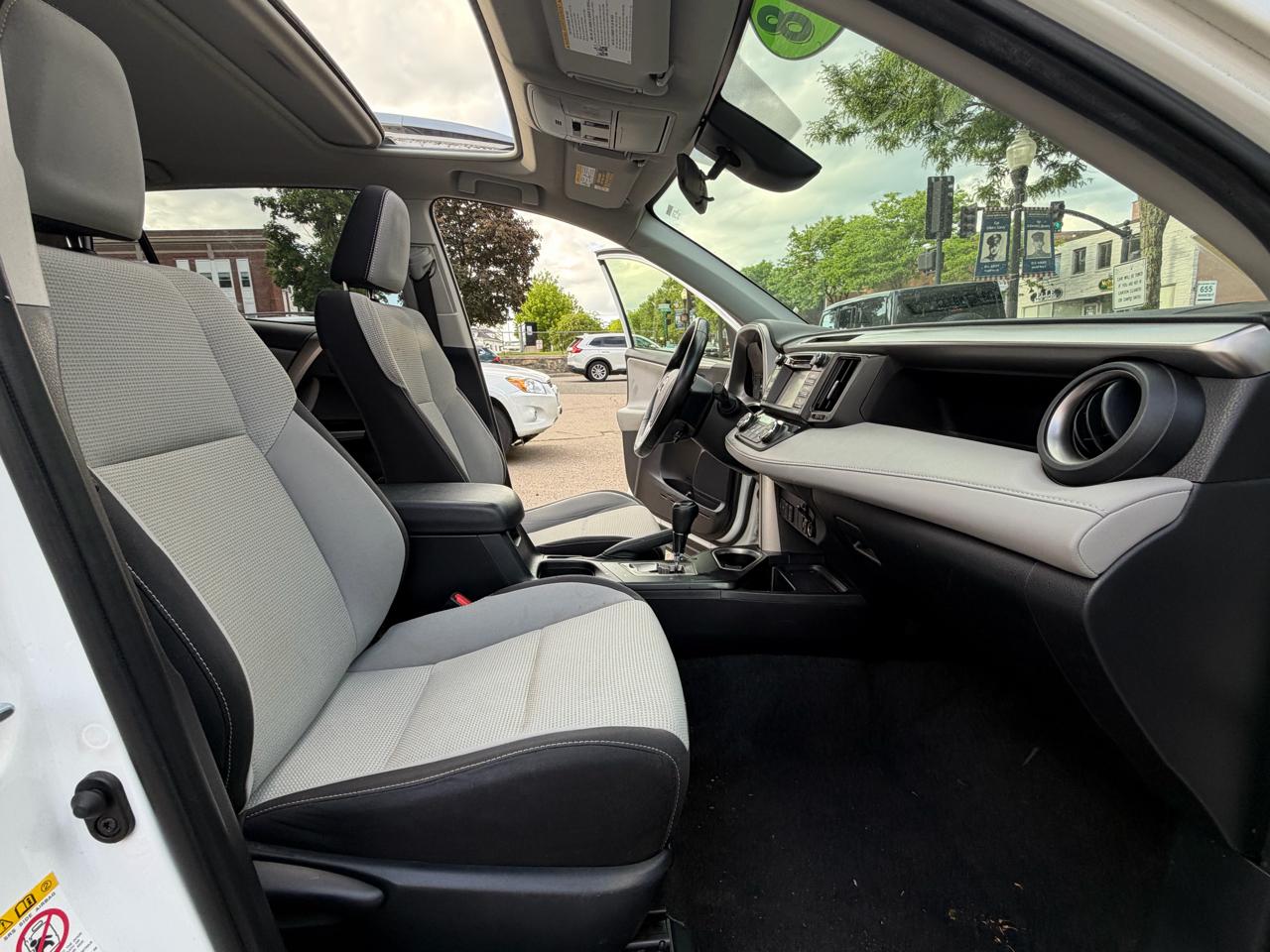 Toyota RAV4 XLE AWD 2018
