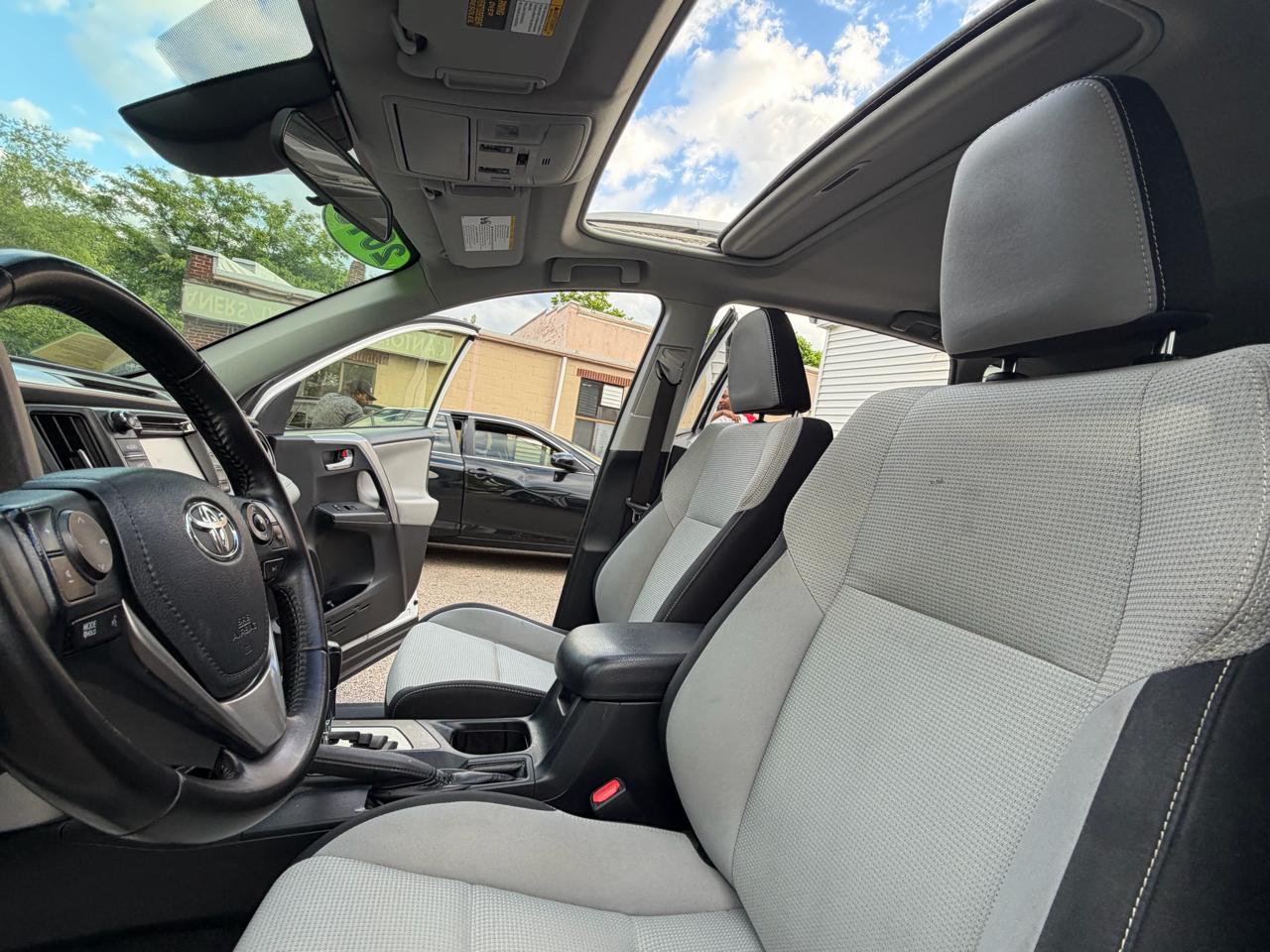 Toyota RAV4 XLE AWD 2018