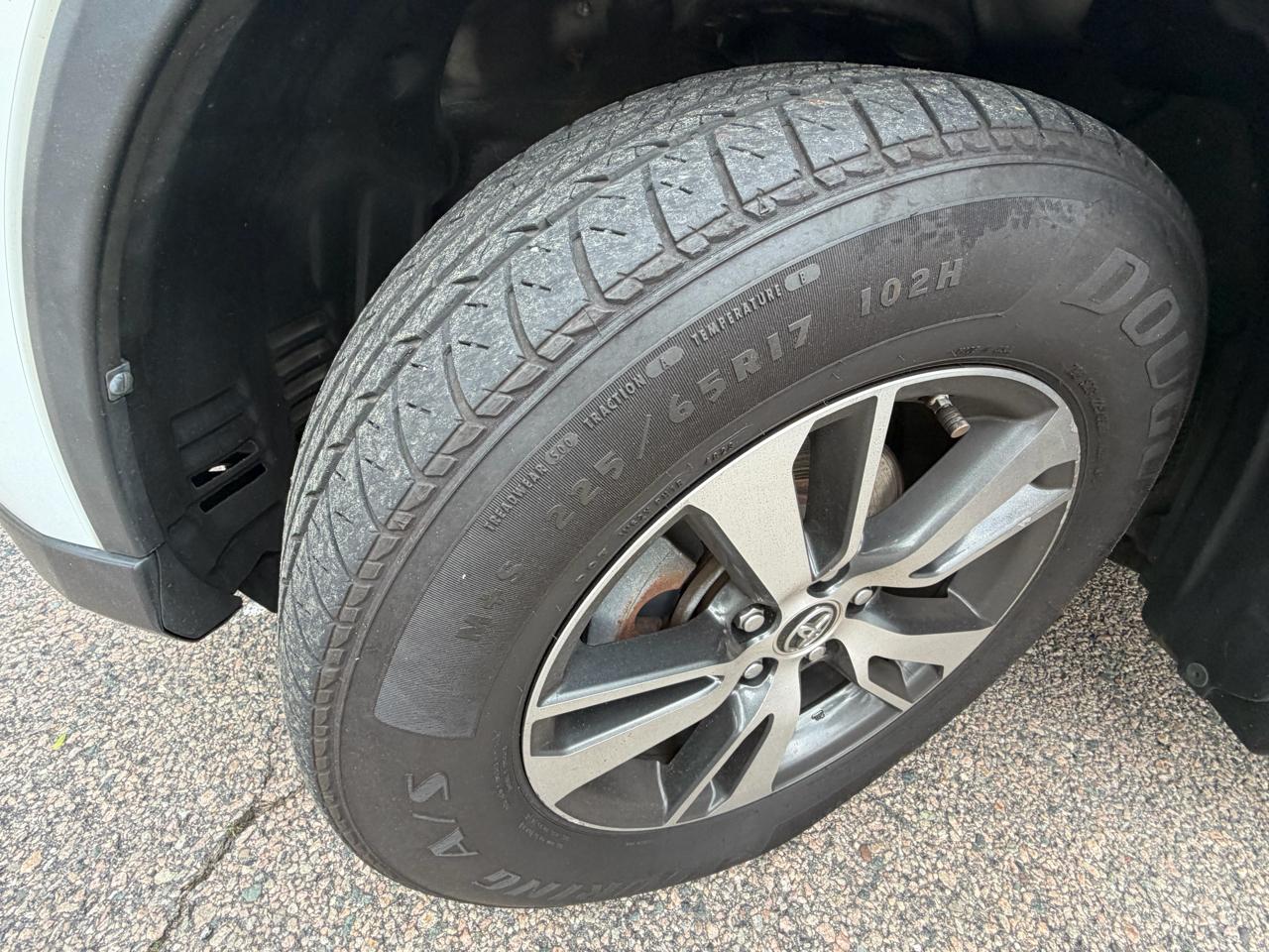 Toyota RAV4 XLE AWD 2018