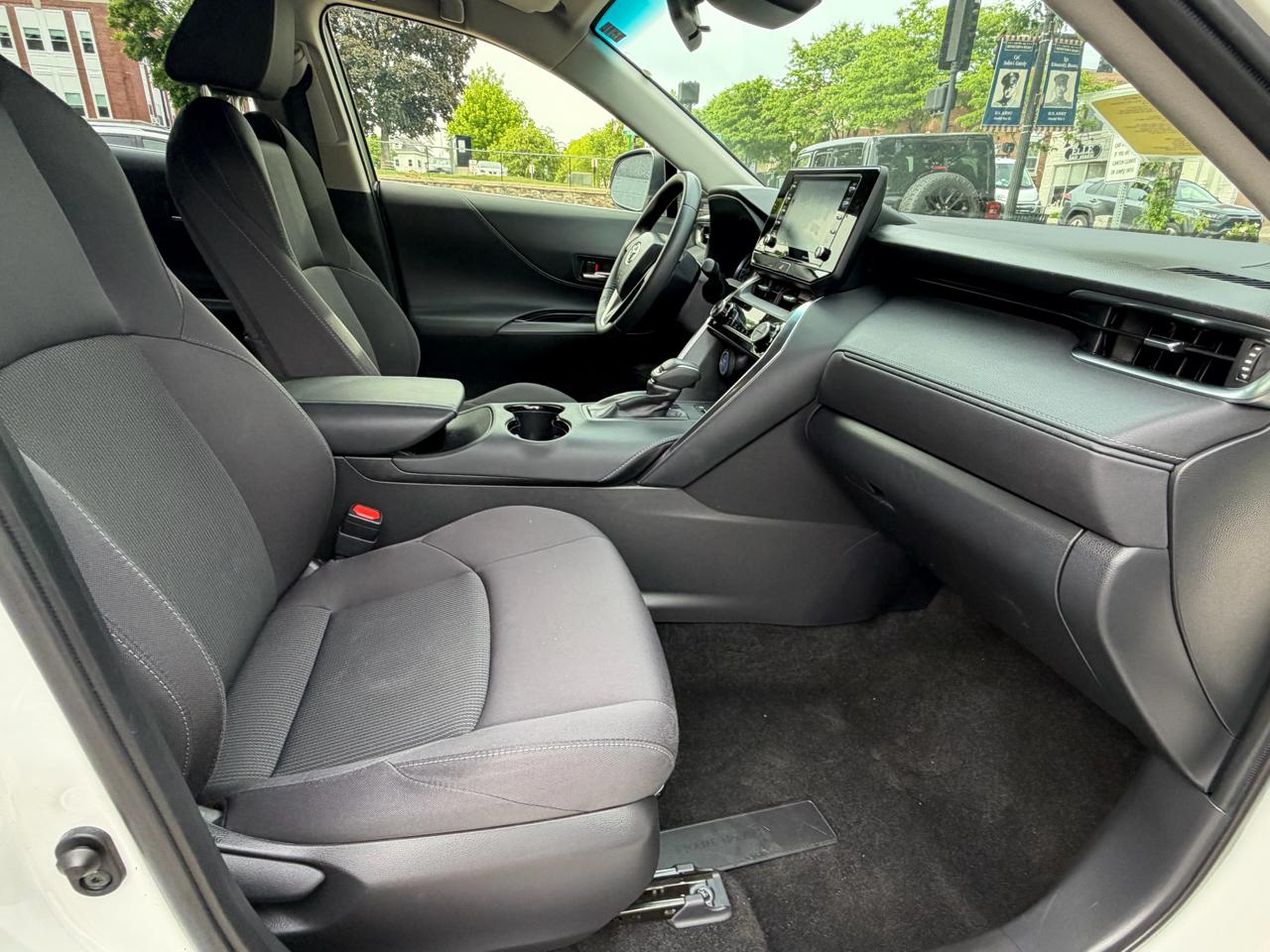 Toyota Venza LE 2021
