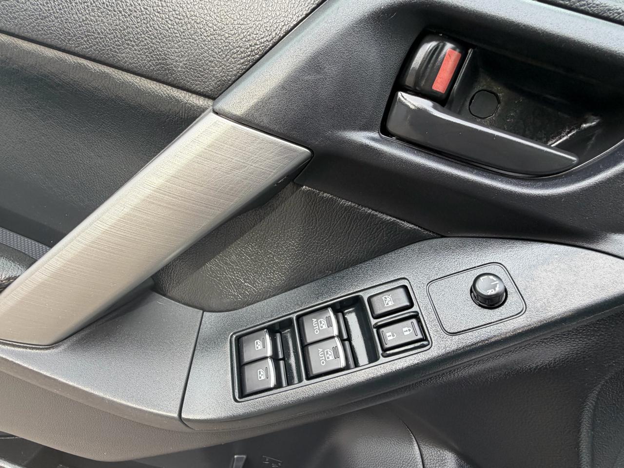Subaru Forester 2.5i Premium PZEV CVT 2017