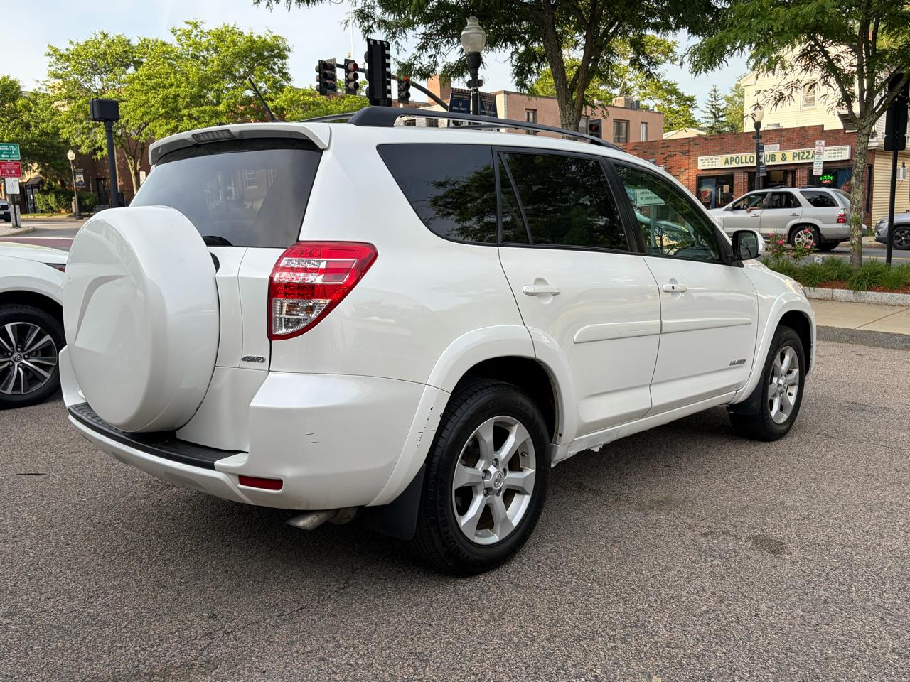 Toyota RAV4 Limited I4 4WD 2011