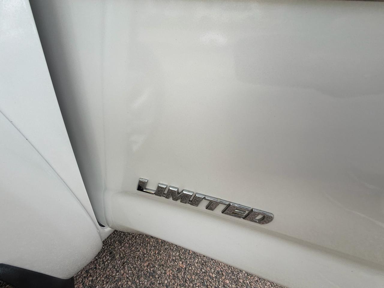 Toyota RAV4 Limited I4 4WD 2011