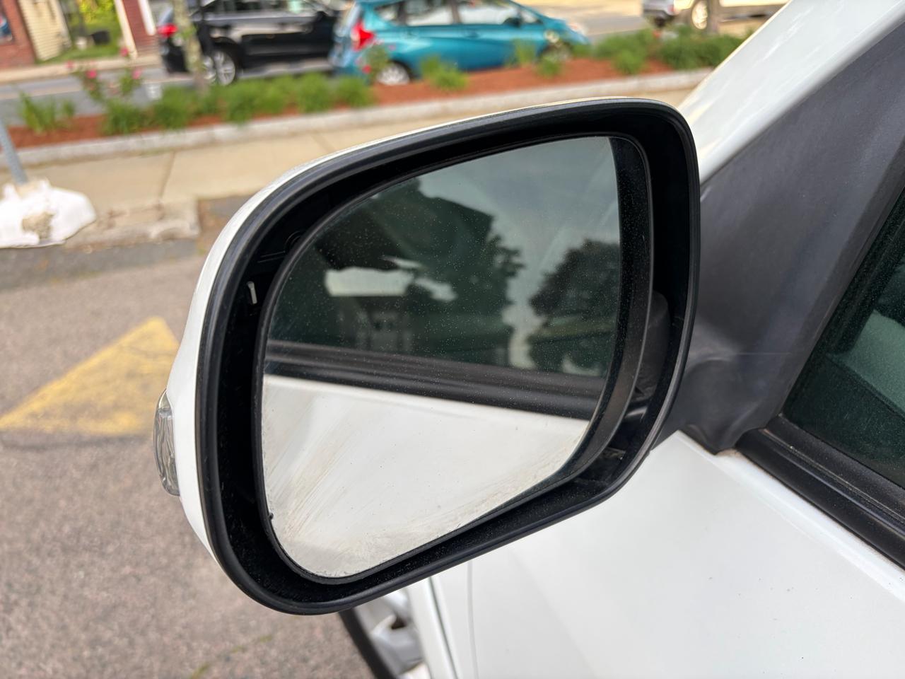 Toyota RAV4 Limited I4 4WD 2011