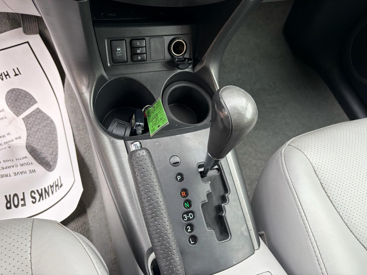 Toyota RAV4 Limited I4 4WD 2011