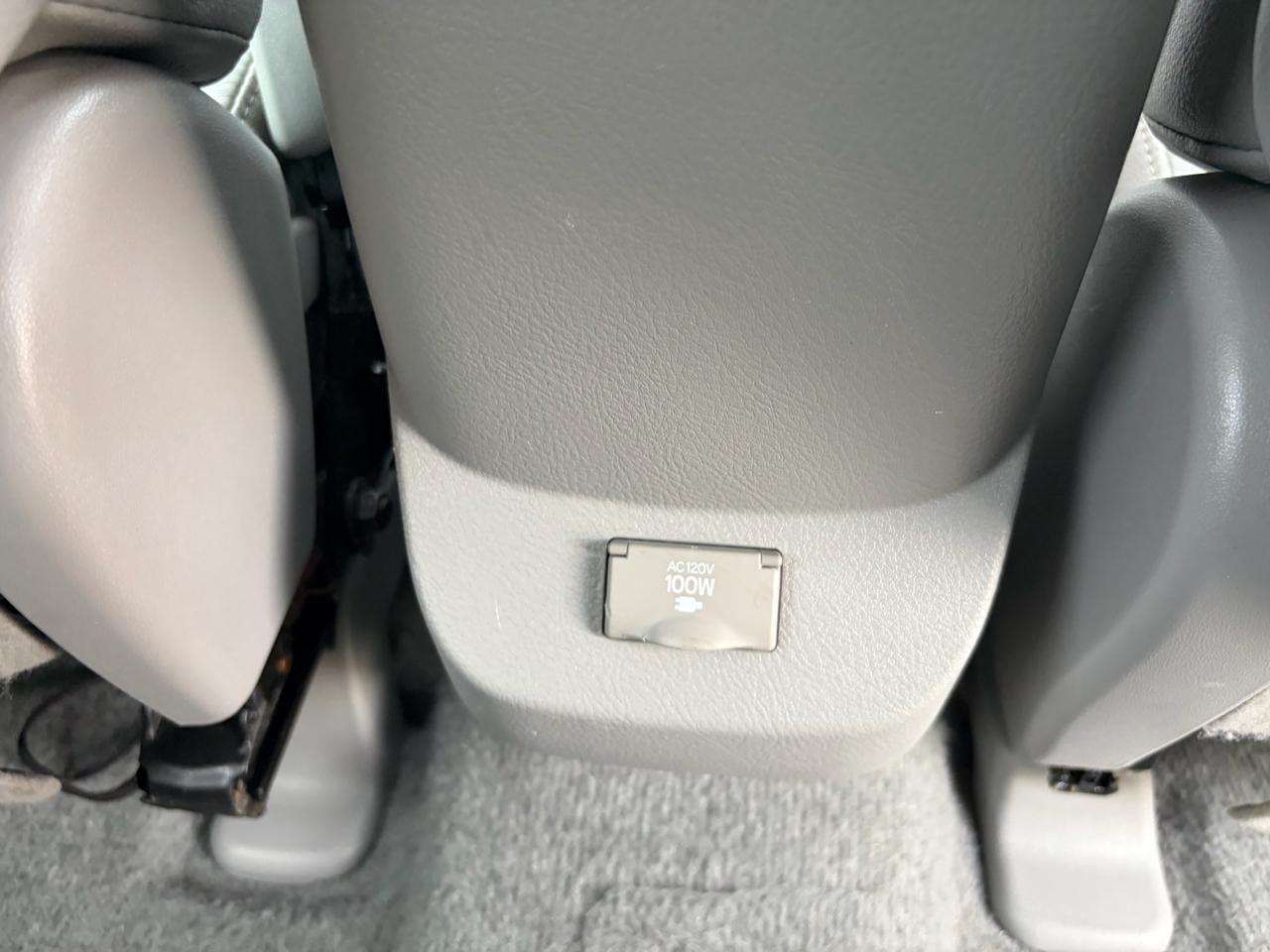 Toyota RAV4 Limited I4 4WD 2011