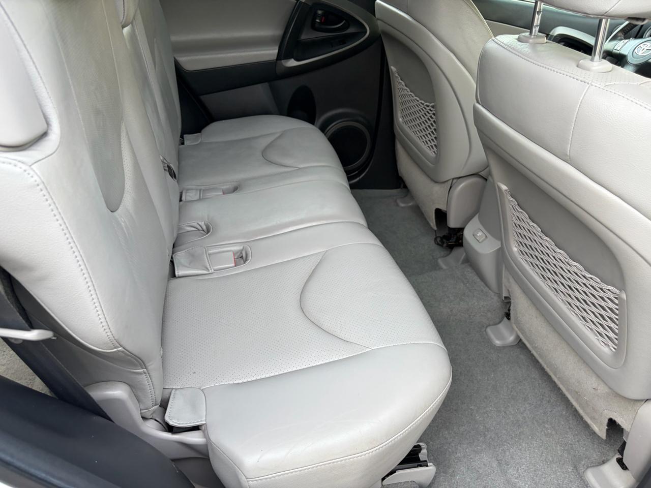 Toyota RAV4 Limited I4 4WD 2011