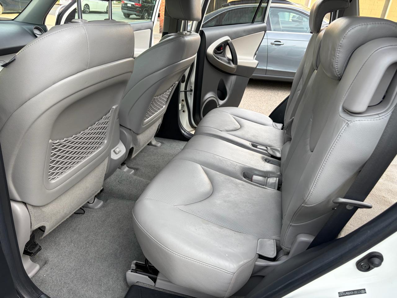 Toyota RAV4 Limited I4 4WD 2011