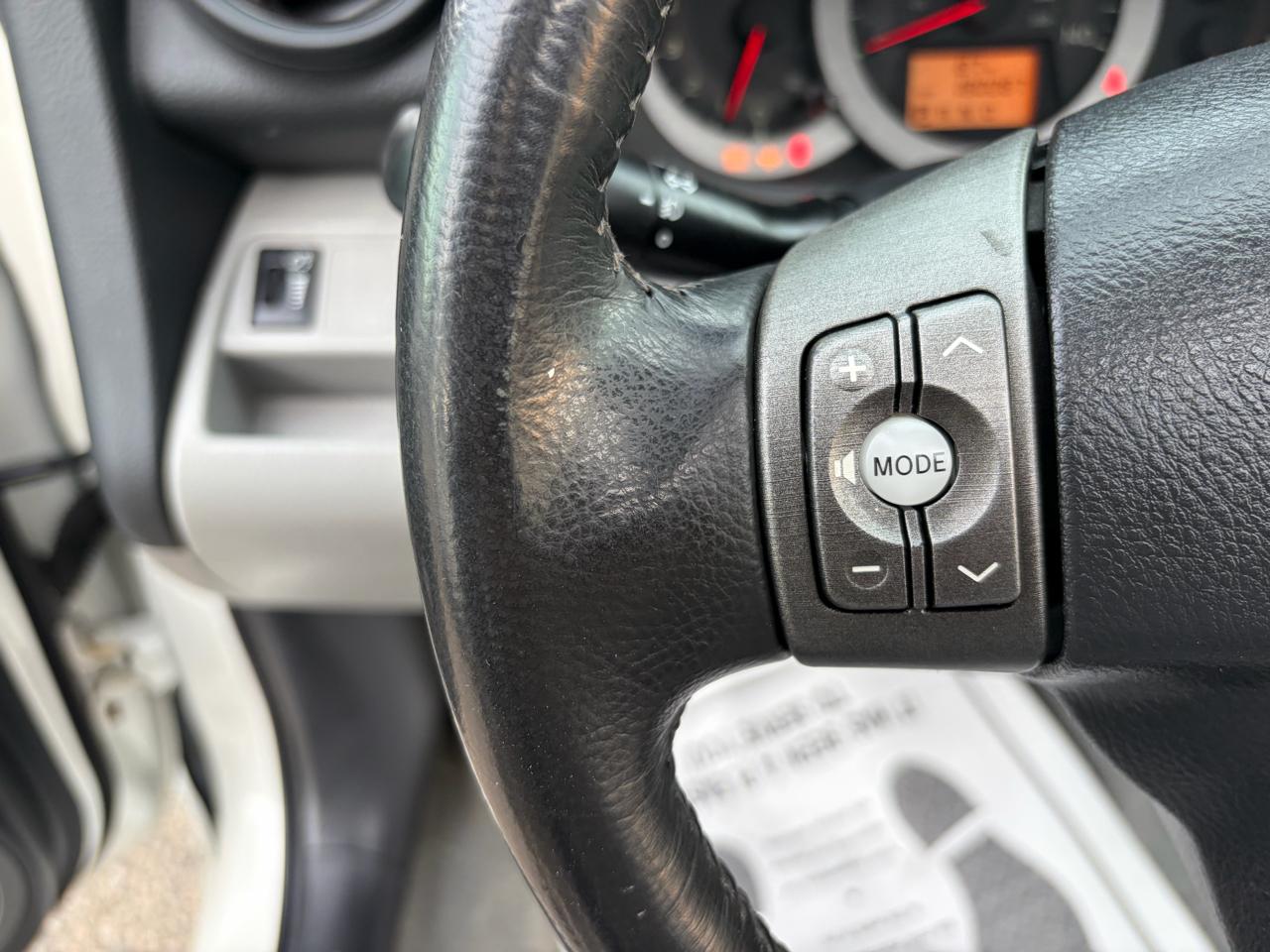 Toyota RAV4 Limited I4 4WD 2011