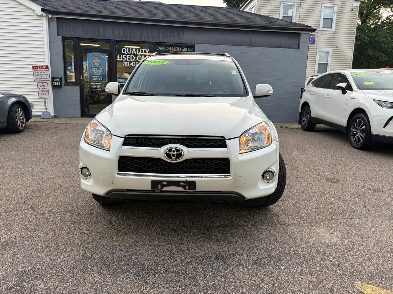 Toyota RAV4 Limited I4 4WD 2011