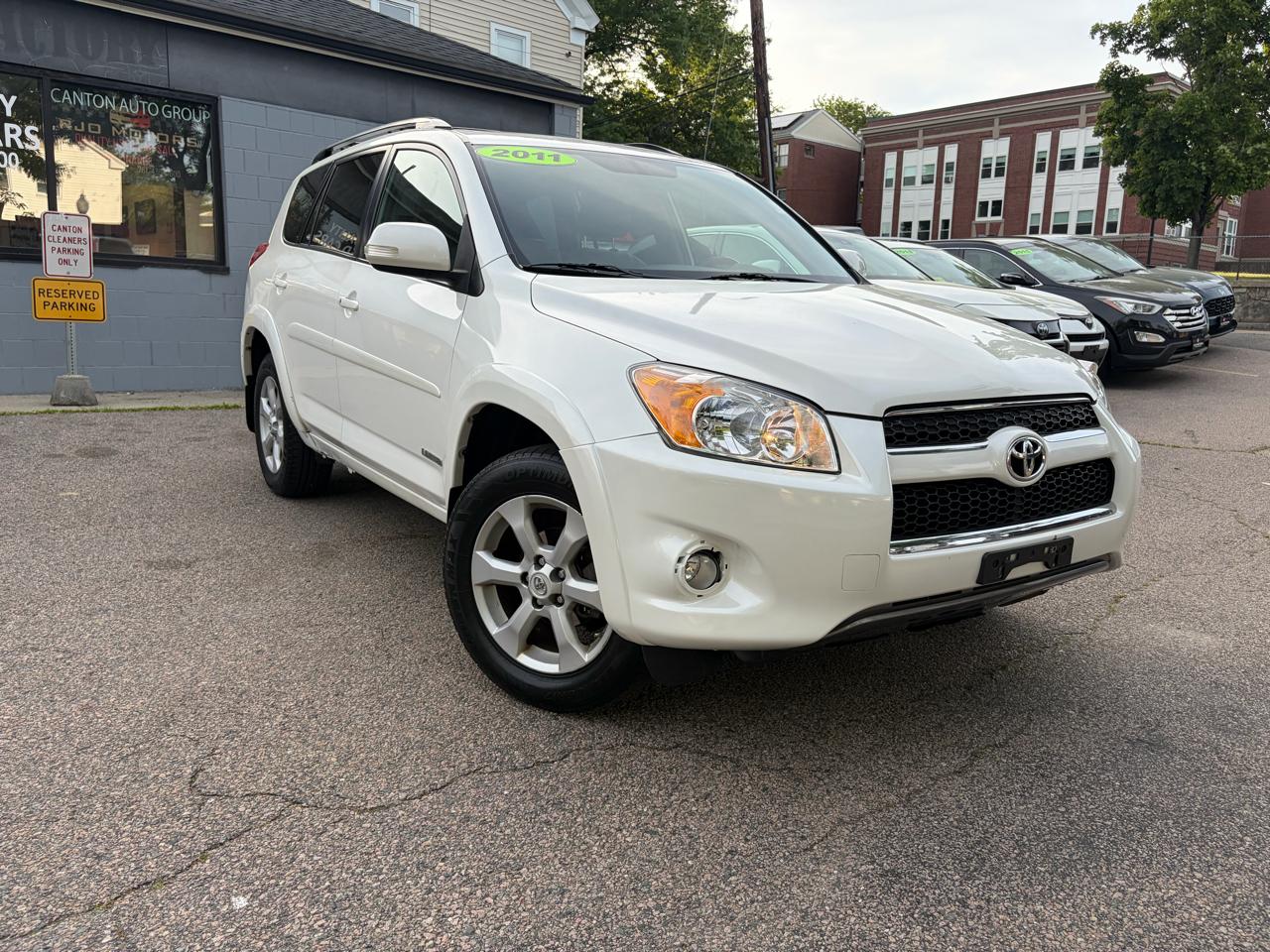 Toyota RAV4 Limited I4 4WD 2011