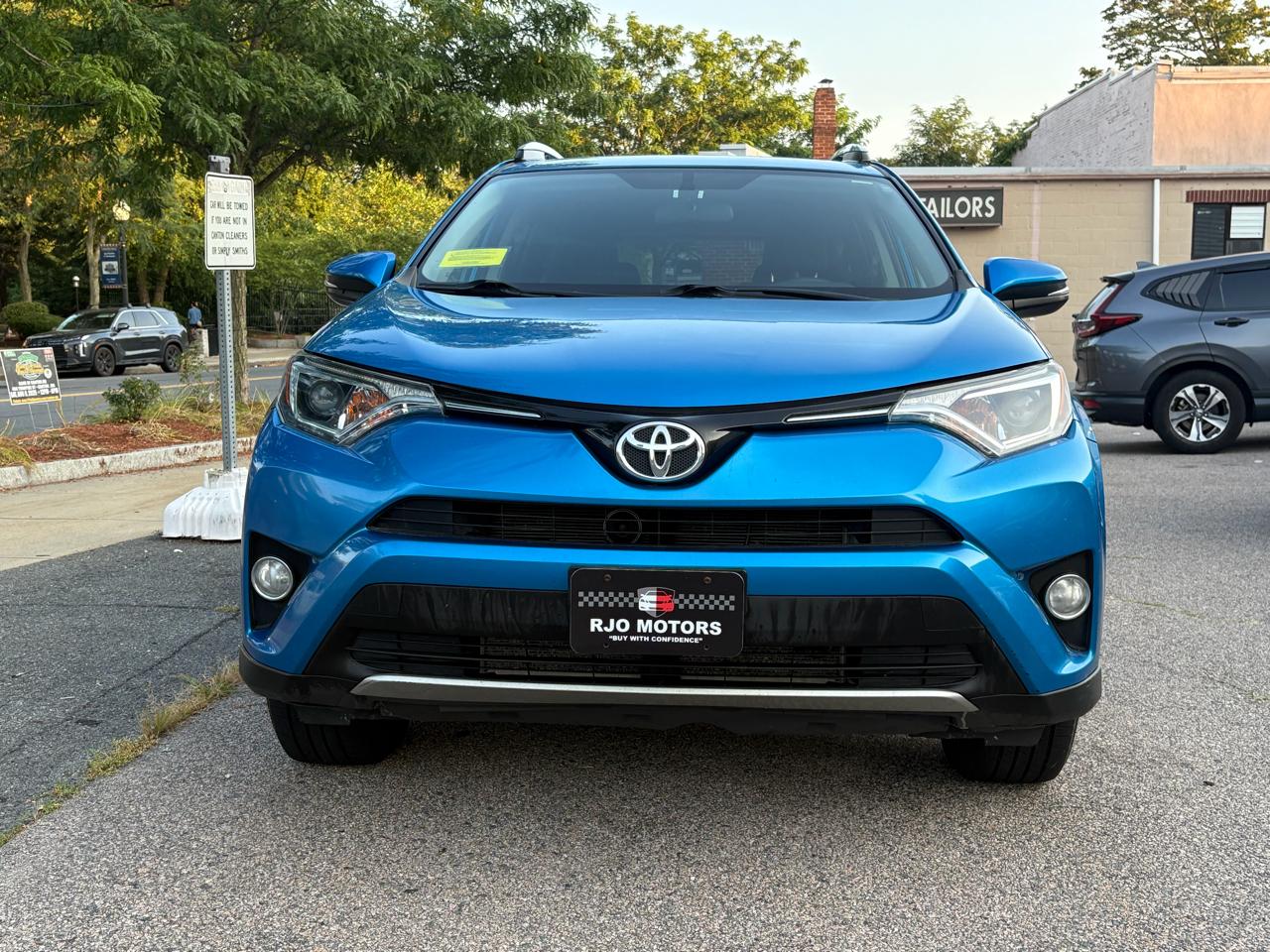 Toyota RAV4 XLE AWD 2018
