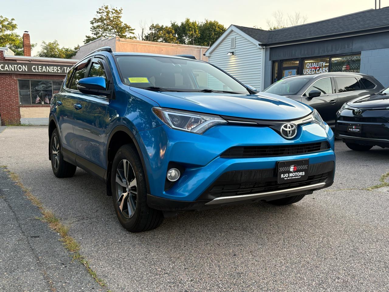 Toyota RAV4 XLE AWD 2018