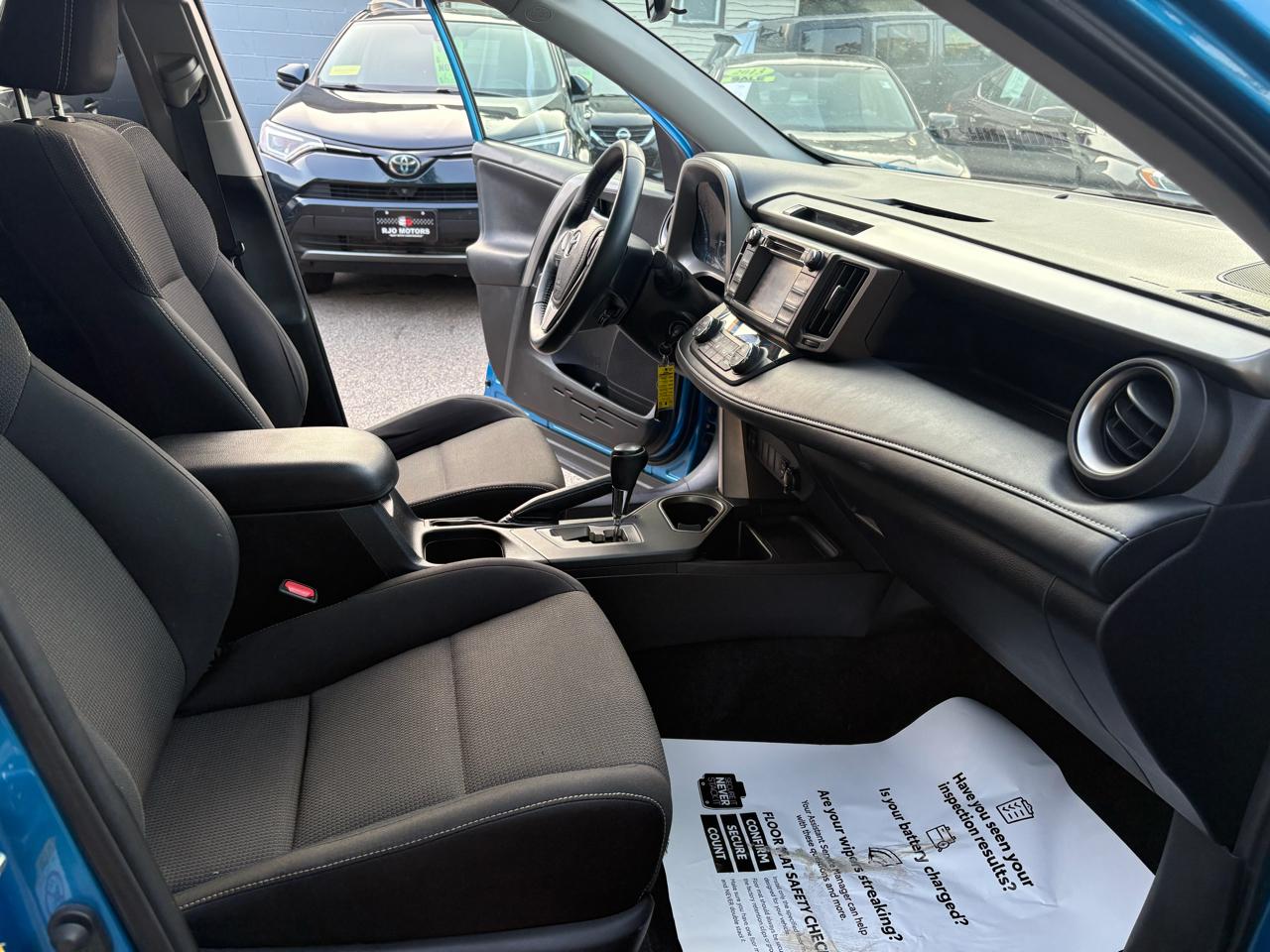 Toyota RAV4 XLE AWD 2018
