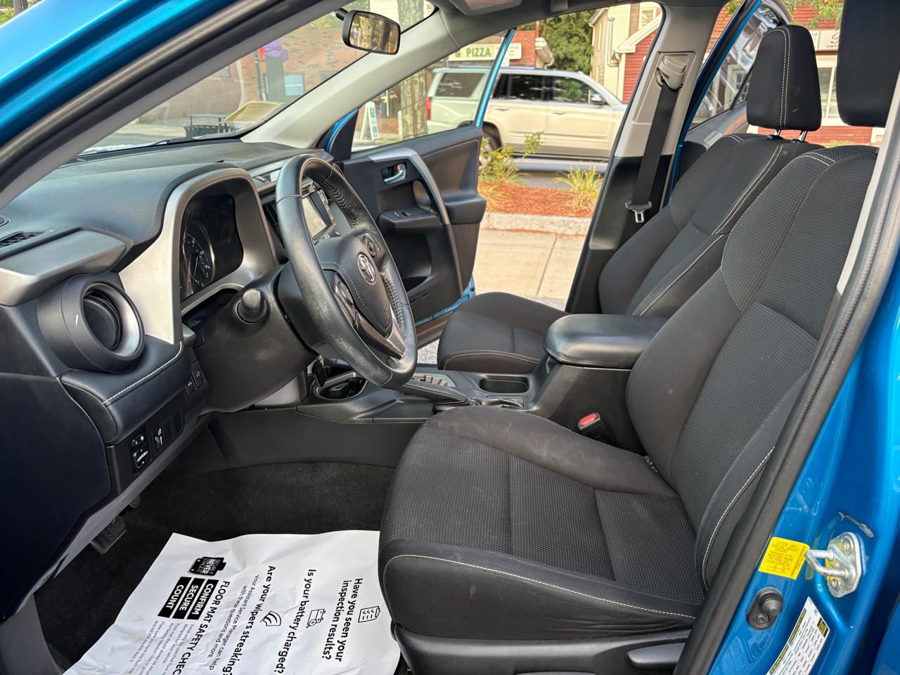 Toyota RAV4 XLE AWD 2018