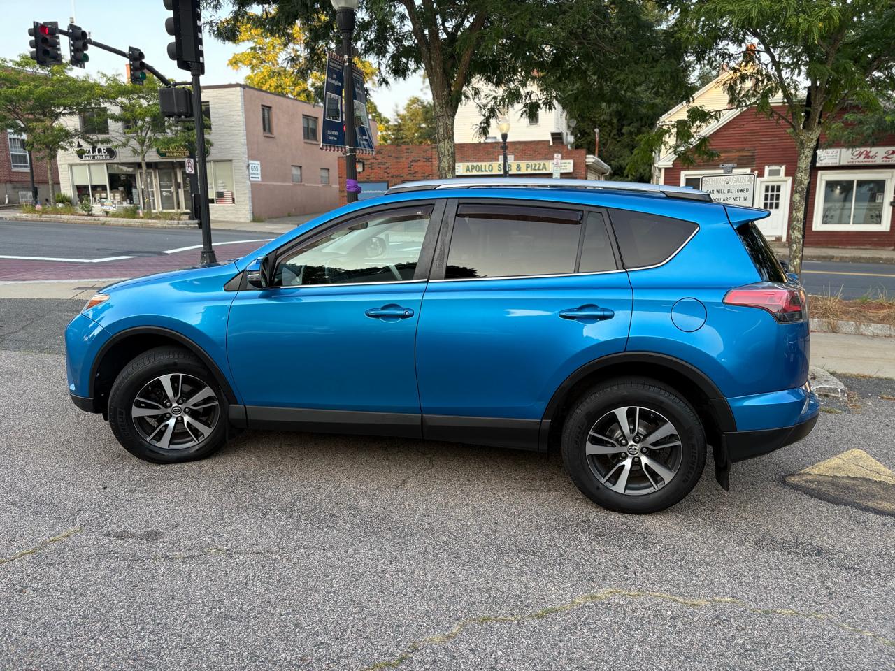 Toyota RAV4 XLE AWD 2018