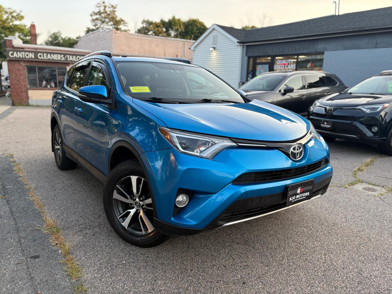 Toyota RAV4 XLE AWD 2018