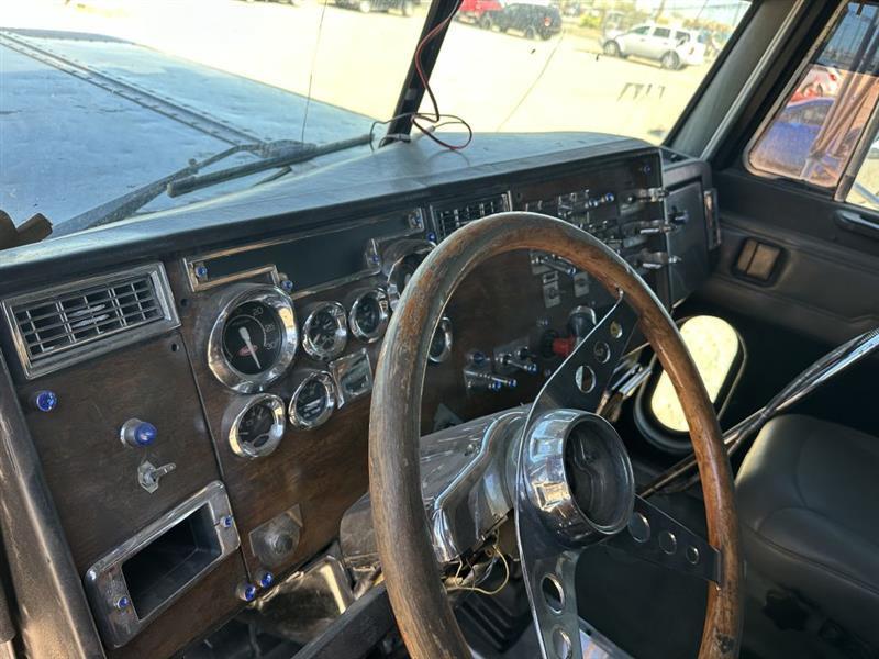 Peterbilt 379  1999