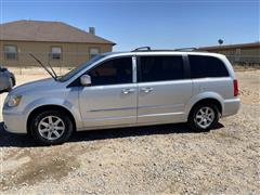 2011 Chrysler Town & Country 