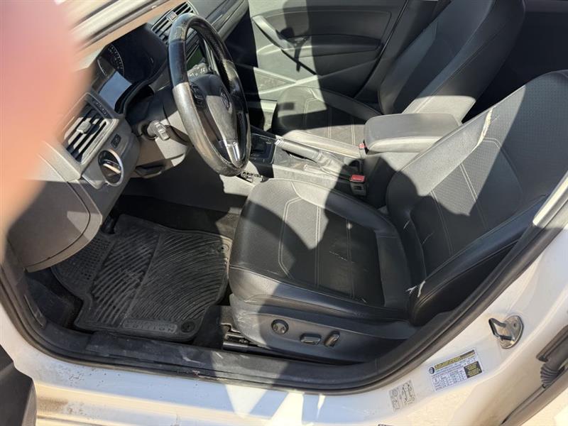 Volkswagen Passat 1.8T Wolfsburg AT 2014