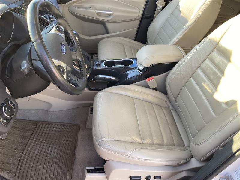 Ford Escape Titanium FWD 2016