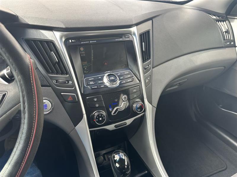 Hyundai Sonata SE Auto 2011
