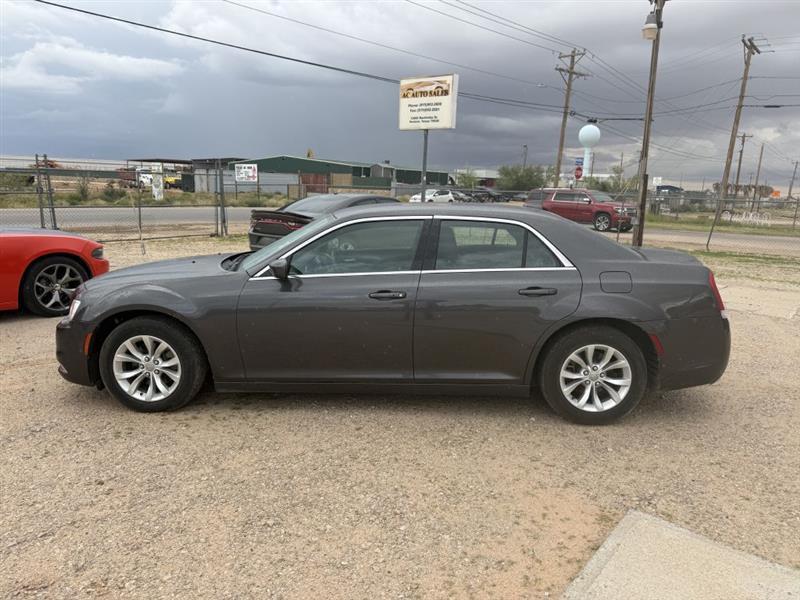 Chrysler 300 Limited RWD 2016