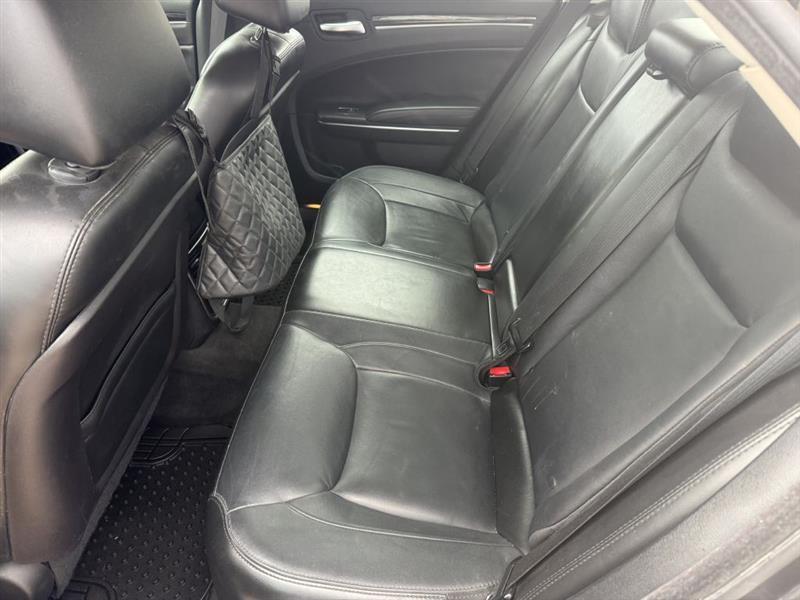 Chrysler 300 Limited RWD 2016