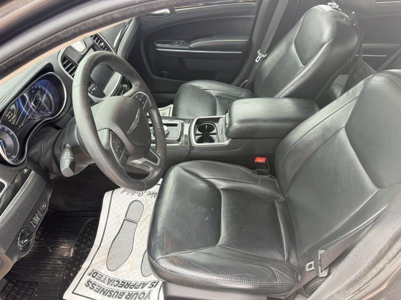 Chrysler 300 Limited RWD 2016