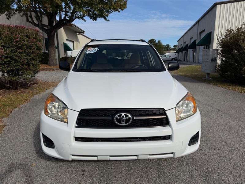 Toyota RAV4 Base I4 2WD 2010 Toyota RAV4 Base I4 2WD 2010