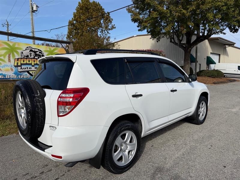 Toyota RAV4 Base I4 2WD 2010 Toyota RAV4 Base I4 2WD 2010