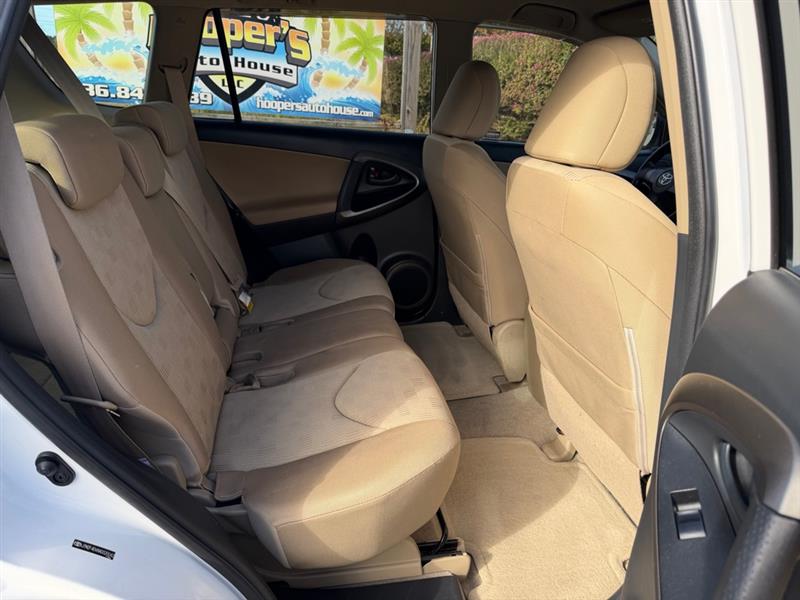 Toyota RAV4 Base I4 2WD 2010 Toyota RAV4 Base I4 2WD 2010